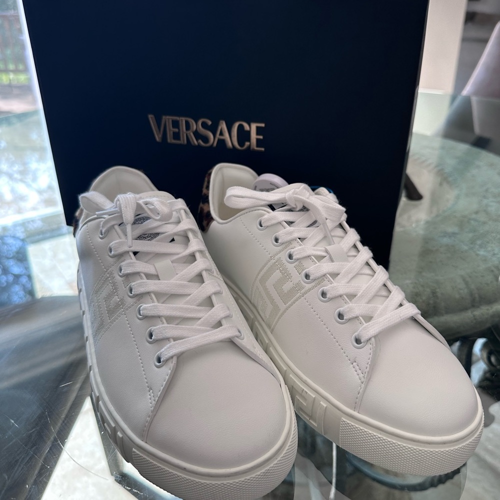 $695 New in Box Versace White Chic Greek Ladies Sneakers Animal Print sz 40 - Picture 2 of 16